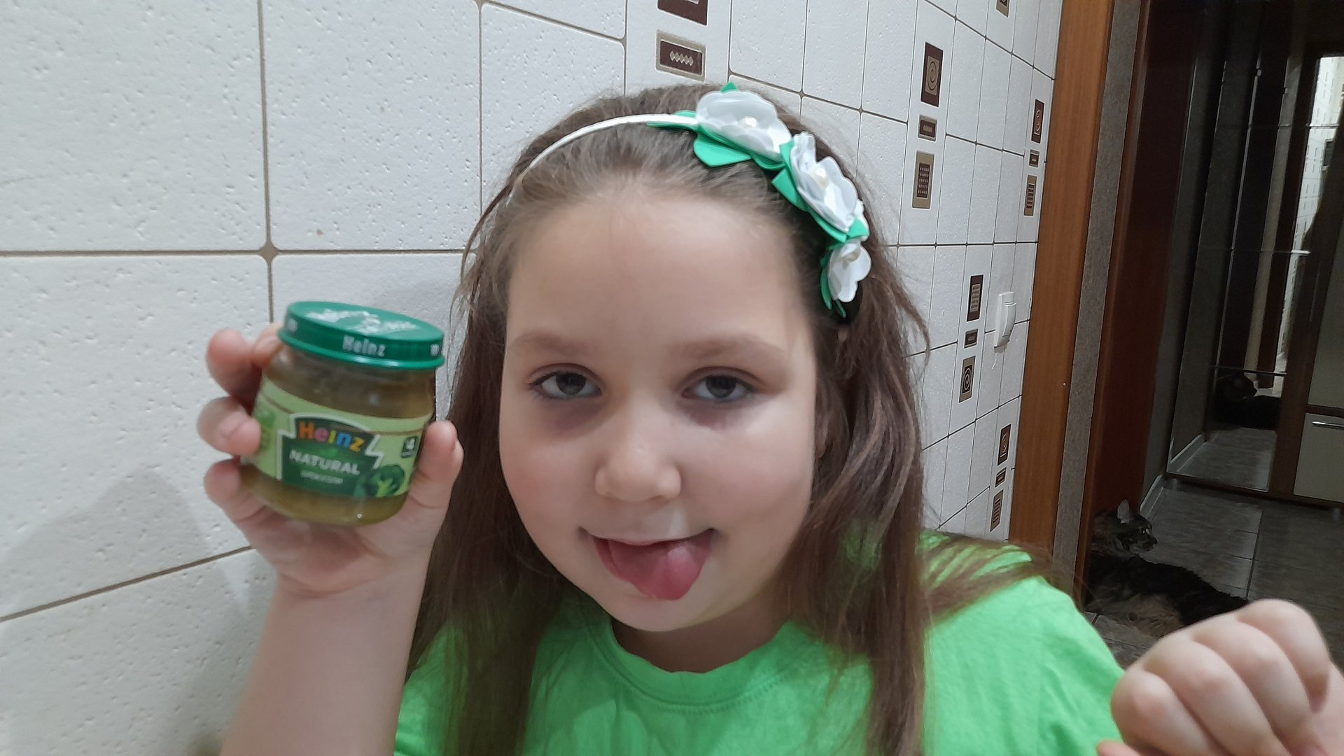 Фууу! Гадость!!! Пробую Евину еду! смотреть онлайн