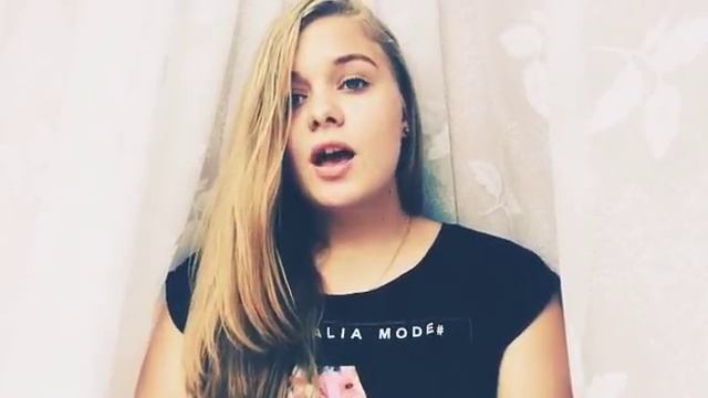 Стихотворение «ПОХОЖА» смотреть онлайн
