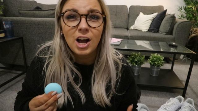 Pack With Me & Glossybox Unboxing | Amsterdam City Break, What's In My Bag & Top Tips смотреть онлайн