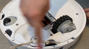 Xiaomi Mi Robot Vacuum - кратко о чистке