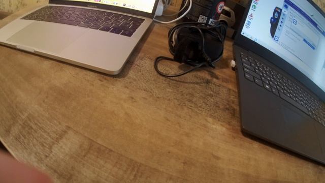 Обзор ноутбука Lenovo V15 ADA сравнение с MacBook Pro 13 2018 года часть 2 смотреть онлайн