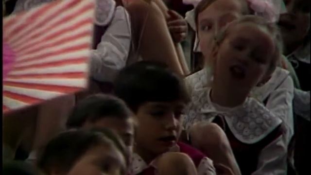 Большой детский хор - Крылатые качели смотреть онлайн