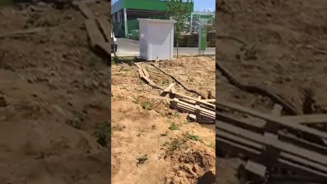Леруа Мерлен в Троицке новая Москва сливает свои стоки прямо на улицу в наш ЖК Легенда под мой дом смотреть онлайн