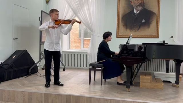 Крейслер Ф. ," В темпе Менуэта в стиле Пуньяни" исп. Евсеев Тимур (Evseev Timur), 13 лет. смотреть онлайн