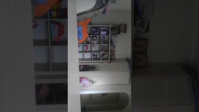 Ребенок жжет (скрытая камера)