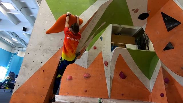 Соревнование по скалолазанию. Финал. Ульяновск. Клуб "Доберман". смотреть онлайн