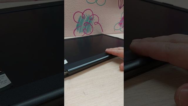 Как снять декоративную накладку с крышки матрицы Lenovo смотреть онлайн