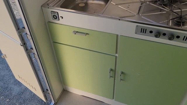 Обзор компактного внедорожного каравана KIP KOMPAKT с палаткой и бойлером смотреть онлайн