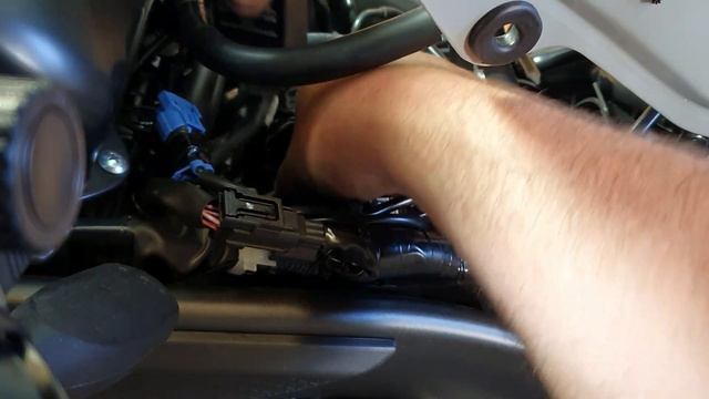 Blinkerrelais wechseln / Flasher Relay Install Honda CB650R Neo Sports Café / CBR / CBF LED Blinker смотреть онлайн
