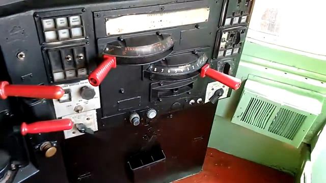 Inside Chessie System B30-7 #8272 @ Lakeshore Railway Museum смотреть онлайн
