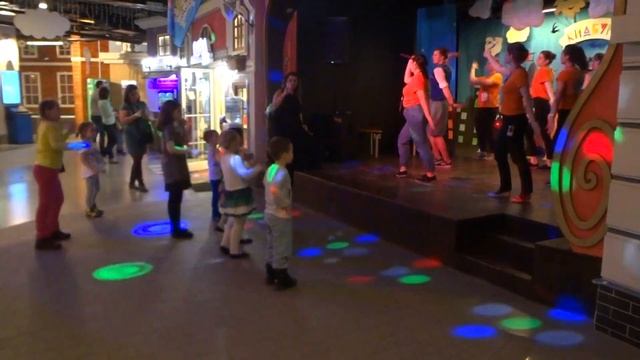 Город профессий Кидбург - Танец Мастеров! смотреть онлайн