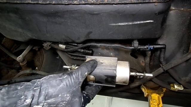 Fuel Filter Replacement смотреть онлайн