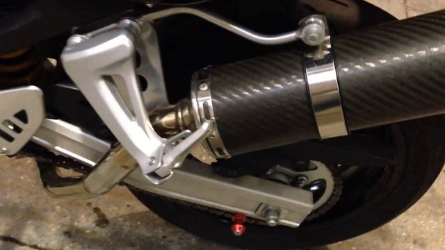 SUZUKI SV400S смотреть онлайн