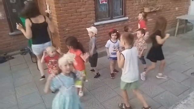 Позитивия 13 09 2019 'День и ночь' активная обучающая игра, танцы воспитатель Александра Бычкова смотреть онлайн