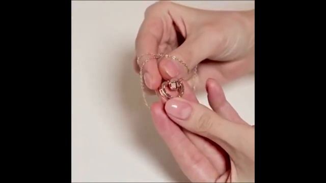 Кулон I Love You на 100 языках мира смотреть онлайн