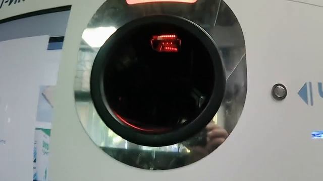 Сдаю бутылки в автомат Эко-пункт! смотреть онлайн