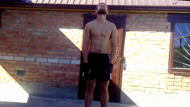 Упражнения с эспандером. Движение третье: "Растягивание за спиной" смотреть онлайн