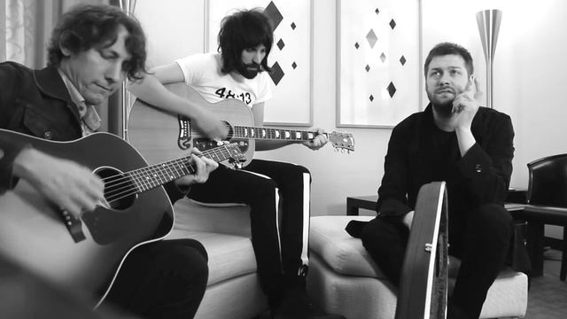 Rolling Stone Session: Kasabian - "Running Battle" смотреть онлайн