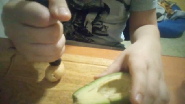 Как правильно почистить авокадо смотреть онлайн