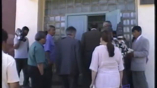 Первый президент Михаил Ефимович Николаев в Кемпендяе 23 июля 1998 г смотреть онлайн
