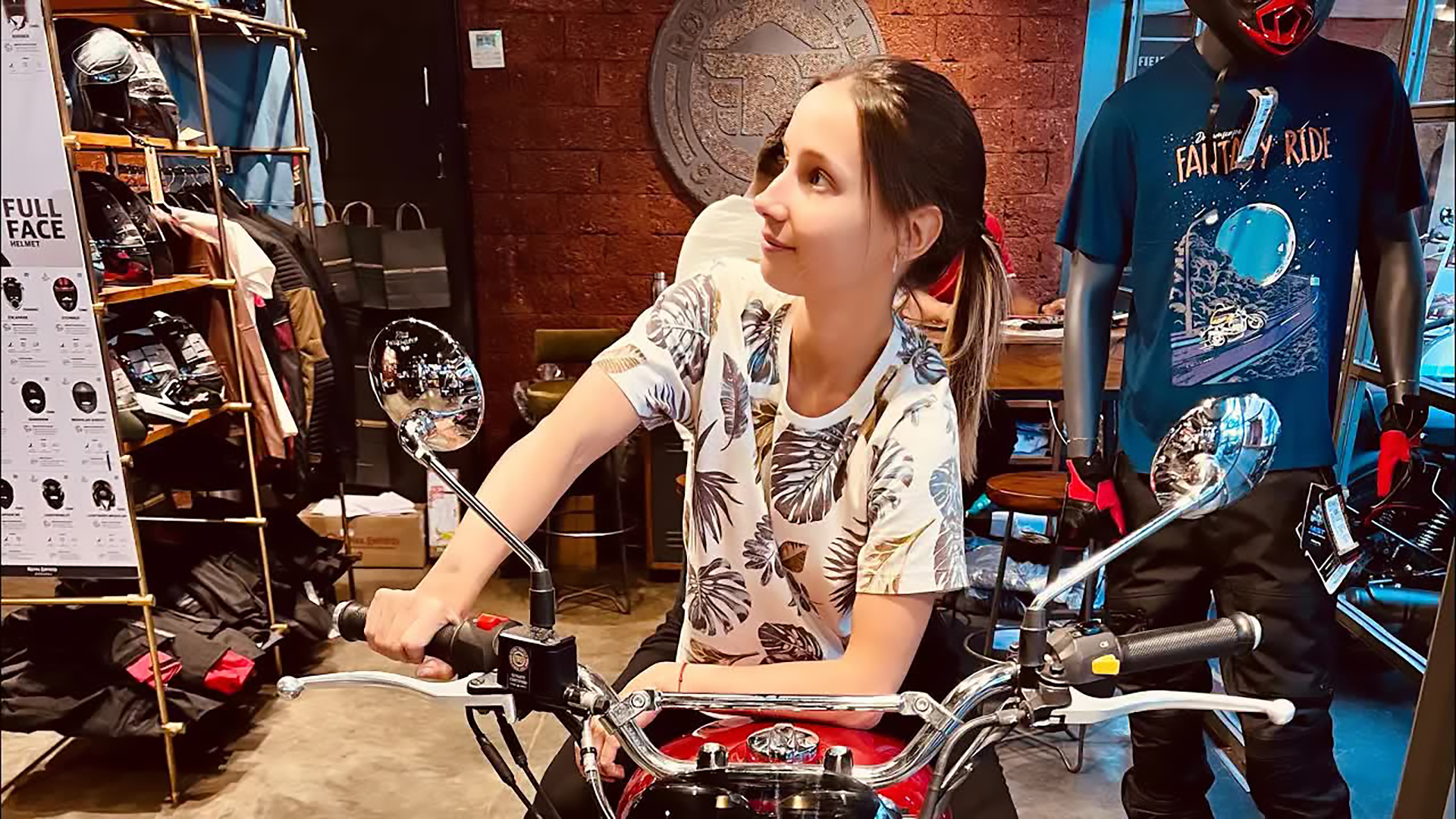 ИНДИЙСКИЕ ПРОГУЛОЧКИ) смотреть онлайн