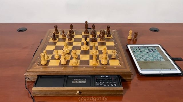 MEPHISTO Exclusive MM II Modular Chess Computer from 1985 -- Gadgetify смотреть онлайн
