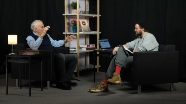 Профессор МПГУ Е.В.Жаринов. Profileschool "Беседы о литературе. О великих книгах и о законе физики"