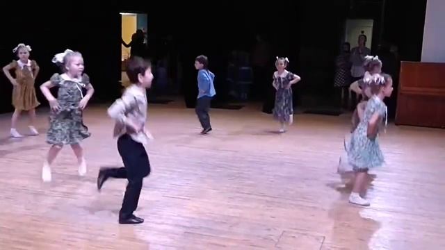 МАДОУ детский сад №125 Екатеринбурга. Танец "НА ОПУШКЕ" смотреть онлайн