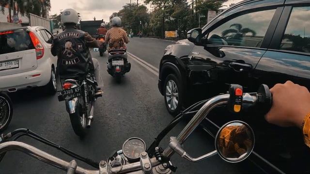 Semua Jenis Motor Kumpul Memperingati Hari Batik Nasional Di Bali - RK14