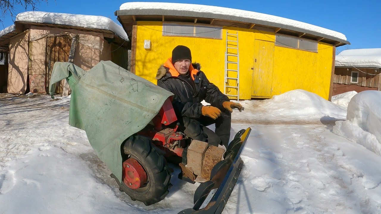 Еле откопал остатки сена, ждем отел и весенние будни хозяйства в деревне! смотреть онлайн