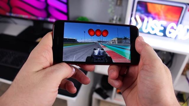 Плюсы IPhone SE 2022. Стоит ли покупать IPhone SE3