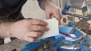 Быстрый способ склеить угол  плинтус МДФ