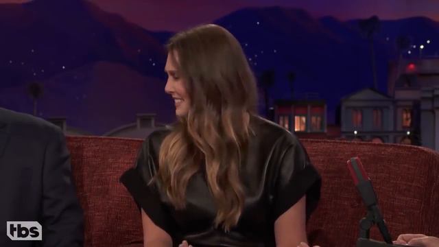 ШОК!!! ЭЛИЗАБЕТ ОЛСЕН МАТЕРИТСЯ ПО-РУССКИ!!! смотреть онлайн