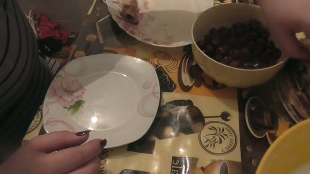 МОНАСТЫРСКАЯ ИЗБА С БЛИНАМИ смотреть онлайн