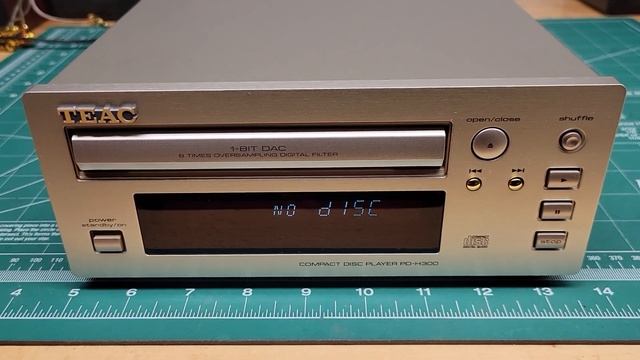 Teac PD-H300 CD Player Demo смотреть онлайн