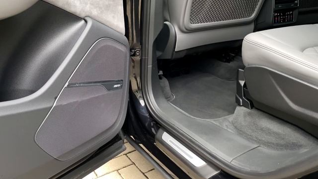 Audi SQ7 2019 | 4K Walkthrough | Обзор Ауди SQ7.Детали экстерьера и интерьера