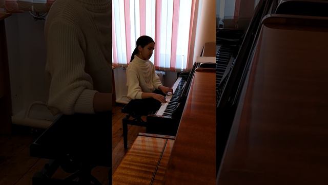 Гумерова Руфина 1) Р. Сальманов. Карабай; 2) Р. Хасанов. Утренний туман смотреть онлайн