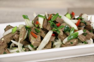 Говяжье СЕРДЦЕ рецепт. Салат из говяжьего сердца..mp4