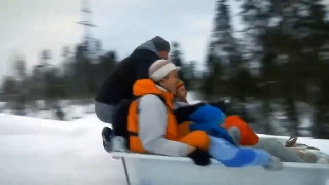 Умом Россию не понять коль в снег ложатся , как в кровать смотреть онлайн