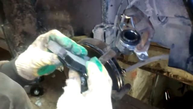 Замена передних тормозных колодок на лада приора смотреть онлайн