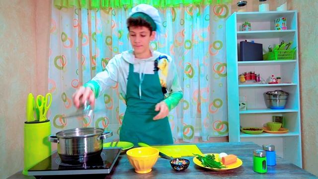 КАК ПРИГОТОВИТЬ ЕДУ В ПОХОДЕ, ЧТОБЫ ЕЕ НЕ СОЖРАЛИ МЕДВЕДИ? (Крутые детки) Cool Kids Кухня смотреть онлайн