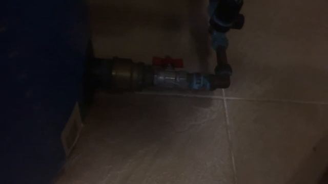 Лопается мембрана расширительного бака .Бойлер Buderus, Ошибки монтажа отопления. смотреть онлайн