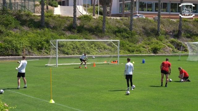 Inside Spain: Day 2 at Campoamor смотреть онлайн