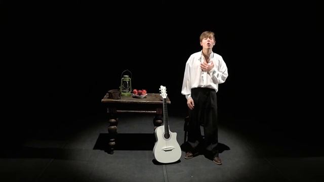 Итальянец Франческо проникновенно читает стихотворение Есенина смотреть онлайн