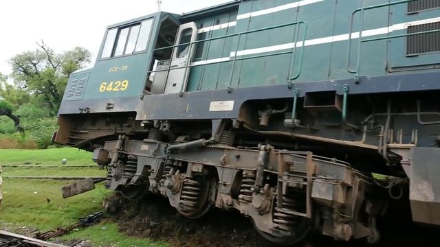 Pakistan Railways 11UP-Hazara Express Arrival and Derail Train 105UP-Rawal Express смотреть онлайн