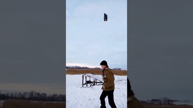 Запустили воздушный шар из мусорного пакета смотреть онлайн