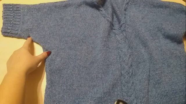 ГОЛУБАЯ НЕЖНОСТЬ//Джемпер с цельновязанным рукавом//Обзор готового изделия//Как я его вязала смотреть онлайн