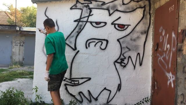 РИСУЮ ГРАФФИТИ БАЛЛОНЧИКОМ НА БАТИНОМ ГАРАЖЕ смотреть онлайн