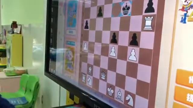Китай. Дети играют в шахматы. Детям по 5 лет)) смотреть онлайн
