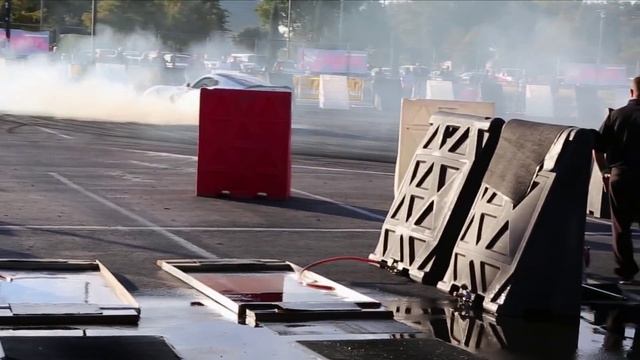 Gas Monkey Garage at the Dodge Rocks Gas Monkey Event смотреть онлайн